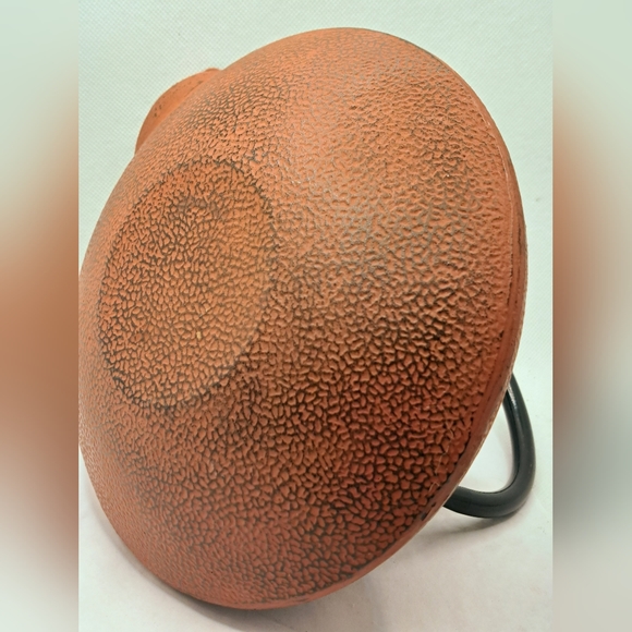 Cast Iron Japanese Tea Pot Tea Kettle, Cast Iron, 4 tea cups and 4 cup saucers. - Picture 8 of 16